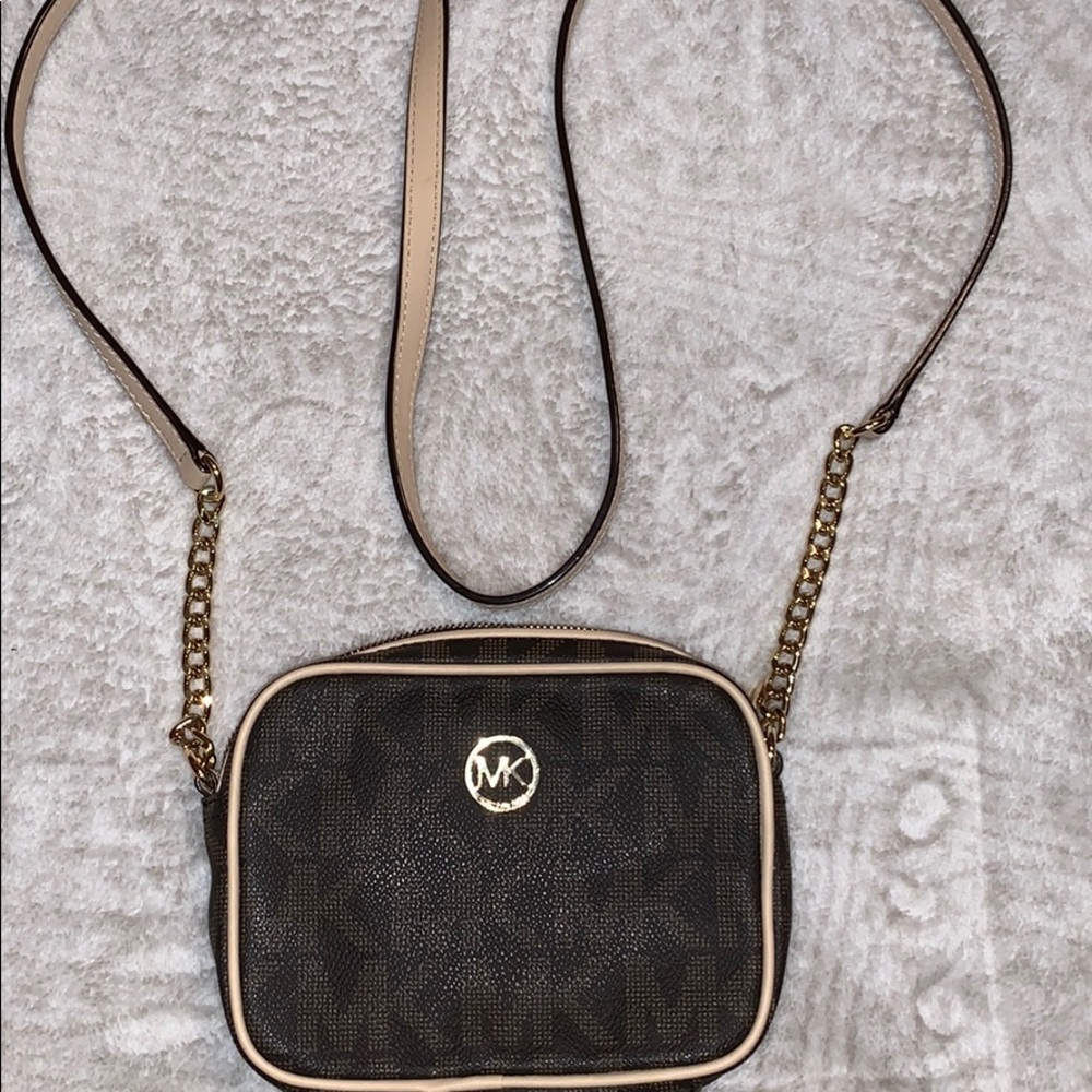 MK satchel (good condition)